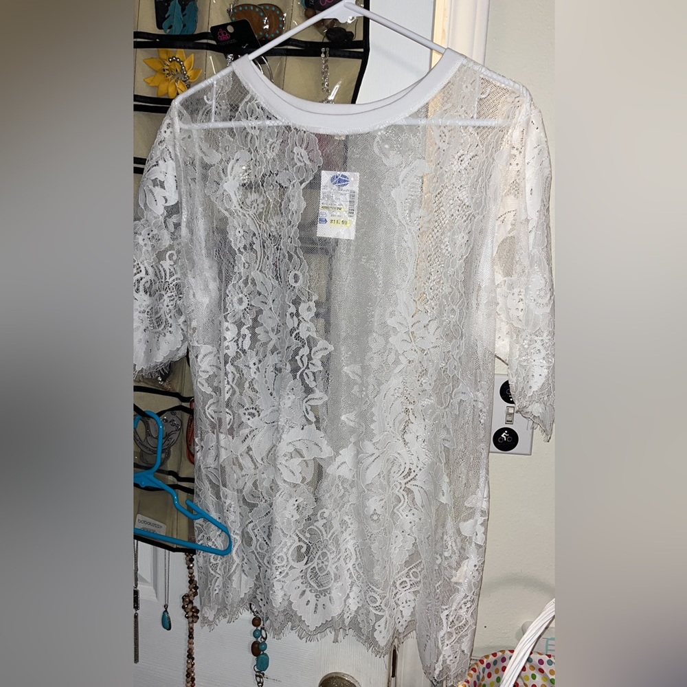 White lace top Size L